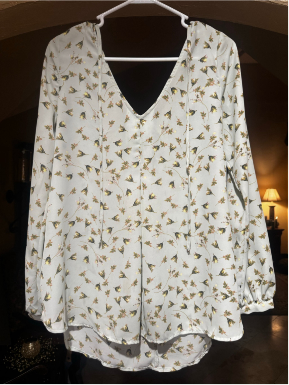 Women's Lauren Conrad Blouse Size M White Green Floral Long Sleeve